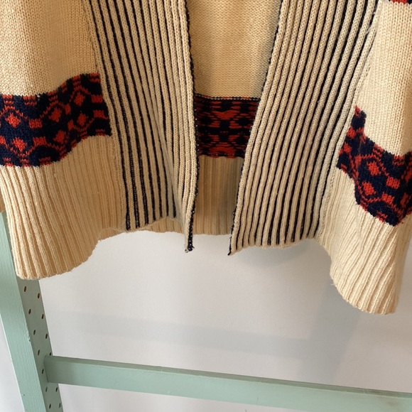 Francesca’s Collection Sweater Cardigan - Picture 4 of 9